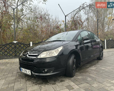 Черный Ситроен С4, объемом двигателя 1.56 л и пробегом 437 тыс. км за 4199 $, фото 1 на Automoto.ua