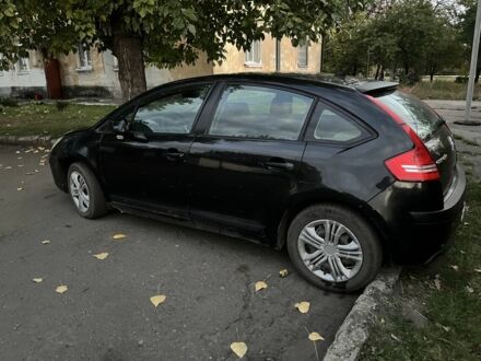 Черный Ситроен С4, объемом двигателя 1.6 л и пробегом 204 тыс. км за 2800 $, фото 1 на Automoto.ua