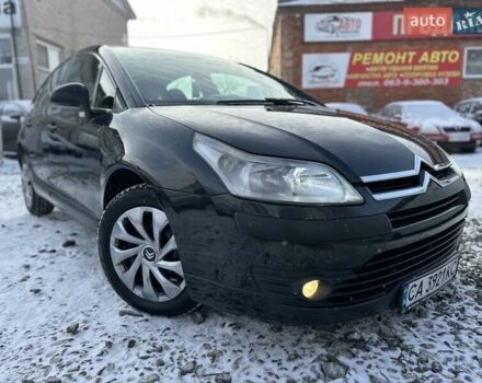 Черный Ситроен С4, объемом двигателя 1.6 л и пробегом 242 тыс. км за 4800 $, фото 1 на Automoto.ua