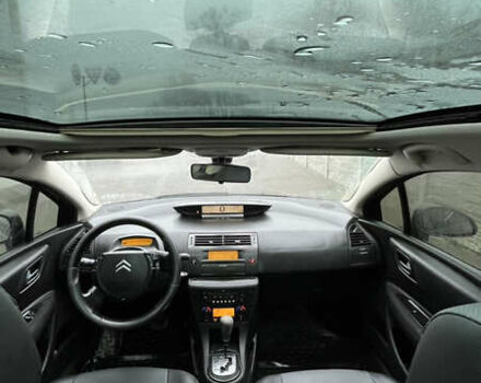 Черный Ситроен С4, объемом двигателя 1.6 л и пробегом 315 тыс. км за 3000 $, фото 1 на Automoto.ua