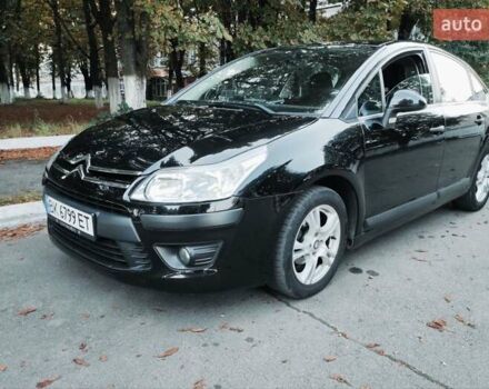 Черный Ситроен С4, объемом двигателя 1.6 л и пробегом 220 тыс. км за 3300 $, фото 1 на Automoto.ua