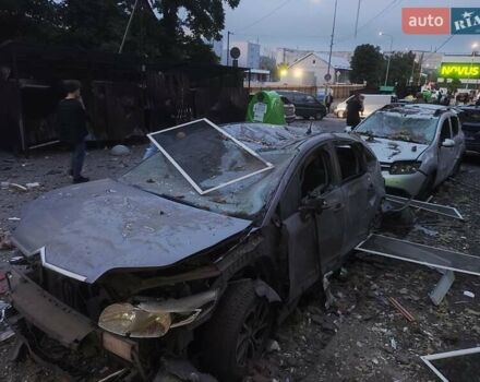 Фиолетовый Ситроен С4, объемом двигателя 1.59 л и пробегом 326 тыс. км за 1500 $, фото 1 на Automoto.ua