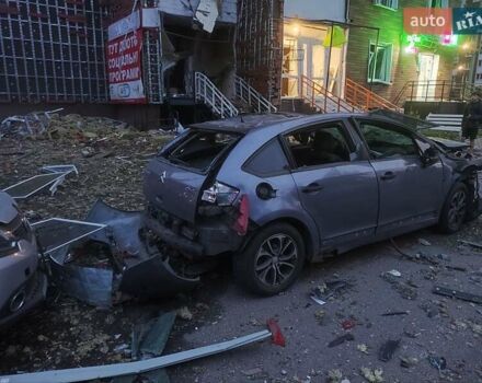 Фиолетовый Ситроен С4, объемом двигателя 1.59 л и пробегом 326 тыс. км за 1500 $, фото 2 на Automoto.ua