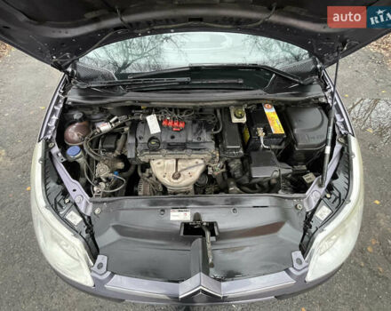 Фиолетовый Ситроен С4, объемом двигателя 1.6 л и пробегом 296 тыс. км за 4400 $, фото 18 на Automoto.ua