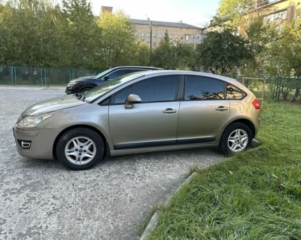 Коричневый Ситроен С4, объемом двигателя 1.6 л и пробегом 255 тыс. км за 5200 $, фото 1 на Automoto.ua