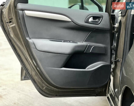 Коричневый Ситроен С4, объемом двигателя 1.56 л и пробегом 255 тыс. км за 7500 $, фото 27 на Automoto.ua