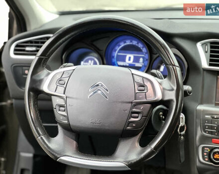 Коричневый Ситроен С4, объемом двигателя 1.56 л и пробегом 255 тыс. км за 7500 $, фото 40 на Automoto.ua