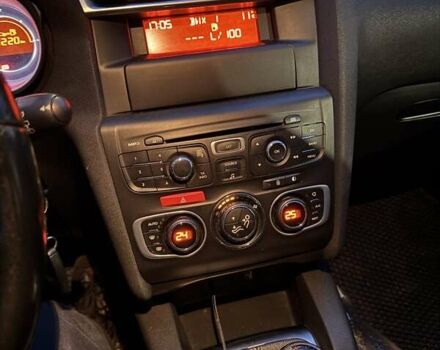 Коричневый Ситроен С4, объемом двигателя 1.56 л и пробегом 180 тыс. км за 7200 $, фото 6 на Automoto.ua