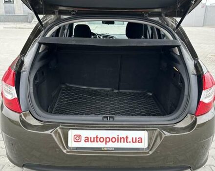 Коричневий Сітроен С4, об'ємом двигуна 1.56 л та пробігом 154 тис. км за 7500 $, фото 10 на Automoto.ua