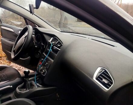 Коричневый Ситроен С4, объемом двигателя 1.6 л и пробегом 290 тыс. км за 6100 $, фото 3 на Automoto.ua