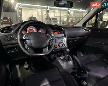 Коричневий Сітроен С4, об'ємом двигуна 1.56 л та пробігом 212 тис. км за 5900 $, фото 5 на Automoto.ua