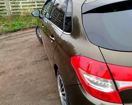 Коричневый Ситроен С4, объемом двигателя 1.6 л и пробегом 290 тыс. км за 6100 $, фото 2 на Automoto.ua