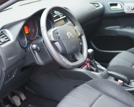 Коричневый Ситроен С4, объемом двигателя 1.6 л и пробегом 167 тыс. км за 6950 $, фото 5 на Automoto.ua