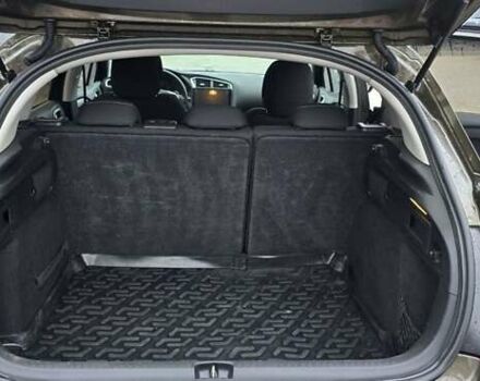 Коричневий Сітроен С4, об'ємом двигуна 1.6 л та пробігом 203 тис. км за 7800 $, фото 7 на Automoto.ua