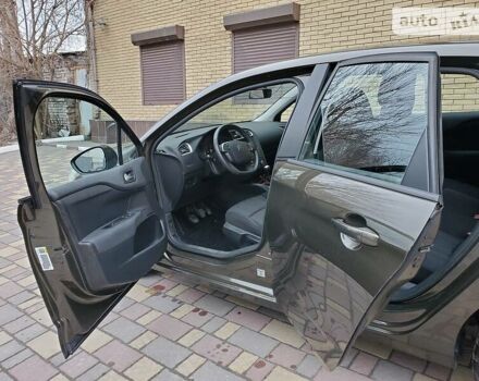 Коричневый Ситроен С4, объемом двигателя 1.6 л и пробегом 167 тыс. км за 6950 $, фото 15 на Automoto.ua