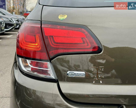 Коричневый Ситроен С4, объемом двигателя 1.6 л и пробегом 253 тыс. км за 9500 $, фото 9 на Automoto.ua