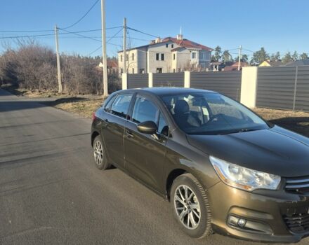 Коричневый Ситроен С4, объемом двигателя 1.6 л и пробегом 177 тыс. км за 7999 $, фото 1 на Automoto.ua