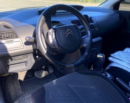 Ситроен С4 2005 в Ромнах на Automoto.ua Красный Ситроен С4, объемом двигателя 1.6 л и пробегом 187 тыс. км за 4850 $, фото 3 на Automoto.ua
