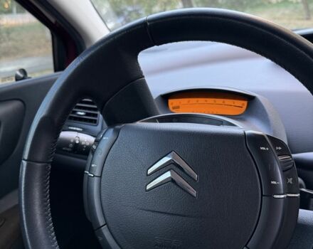 Красный Ситроен С4, объемом двигателя 1.6 л и пробегом 50 тыс. км за 5000 $, фото 6 на Automoto.ua