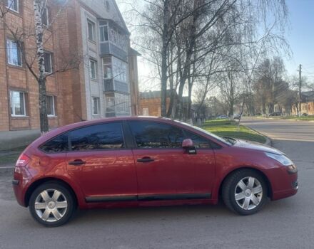 Красный Ситроен С4, объемом двигателя 1.6 л и пробегом 157 тыс. км за 4950 $, фото 1 на Automoto.ua