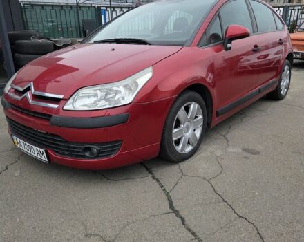 Красный Ситроен С4, объемом двигателя 1.6 л и пробегом 180 тыс. км за 4999 $, фото 1 на Automoto.ua