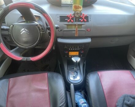 Красный Ситроен С4, объемом двигателя 1.6 л и пробегом 157 тыс. км за 4950 $, фото 8 на Automoto.ua