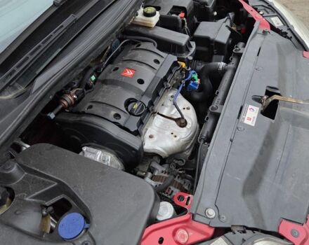 Красный Ситроен С4, объемом двигателя 1.6 л и пробегом 180 тыс. км за 4999 $, фото 6 на Automoto.ua