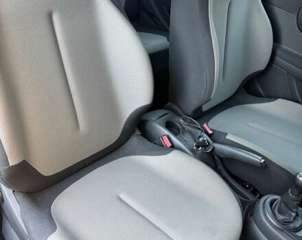 Красный Ситроен С4, объемом двигателя 1.6 л и пробегом 50 тыс. км за 5000 $, фото 5 на Automoto.ua