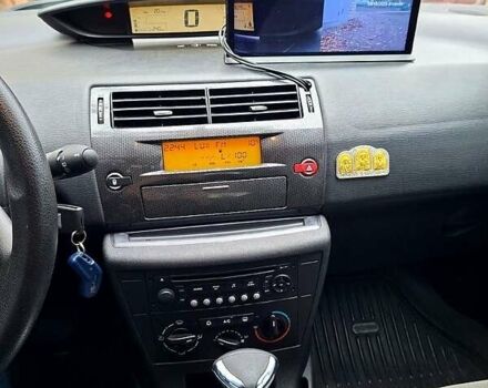 Красный Ситроен С4, объемом двигателя 1.6 л и пробегом 189 тыс. км за 4300 $, фото 9 на Automoto.ua