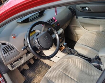 Червоний Сітроен С4, об'ємом двигуна 1.6 л та пробігом 160 тис. км за 3600 $, фото 4 на Automoto.ua