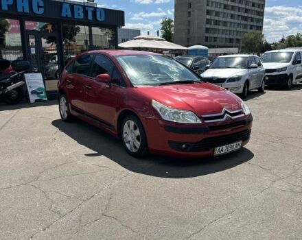 Красный Ситроен С4, объемом двигателя 1.6 л и пробегом 180 тыс. км за 4999 $, фото 1 на Automoto.ua