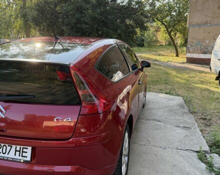 Красный Ситроен С4, объемом двигателя 1.6 л и пробегом 50 тыс. км за 5000 $, фото 3 на Automoto.ua