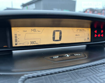 Червоний Сітроен С4, об'ємом двигуна 1.4 л та пробігом 278 тис. км за 4500 $, фото 23 на Automoto.ua