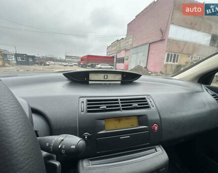 Красный Ситроен С4, объемом двигателя 1.59 л и пробегом 244 тыс. км за 5500 $, фото 35 на Automoto.ua