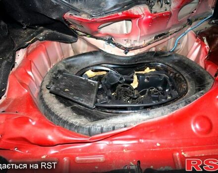 Красный Ситроен С4, объемом двигателя 1.6 л и пробегом 245 тыс. км за 3500 $, фото 5 на Automoto.ua