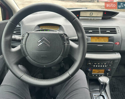 Красный Ситроен С4, объемом двигателя 1.59 л и пробегом 244 тыс. км за 5500 $, фото 32 на Automoto.ua