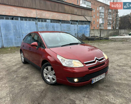 Красный Ситроен С4, объемом двигателя 1.59 л и пробегом 244 тыс. км за 5500 $, фото 1 на Automoto.ua