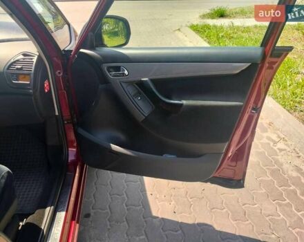 Красный Ситроен С4, объемом двигателя 2 л и пробегом 201 тыс. км за 5800 $, фото 6 на Automoto.ua