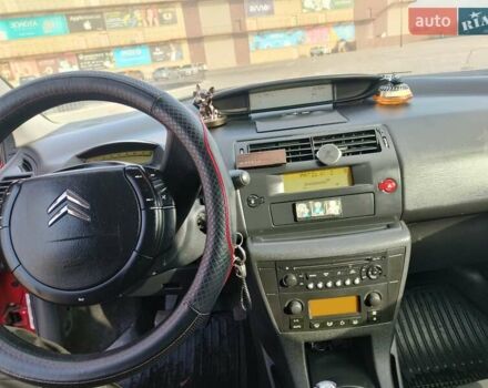 Красный Ситроен С4, объемом двигателя 1.6 л и пробегом 200 тыс. км за 3200 $, фото 8 на Automoto.ua