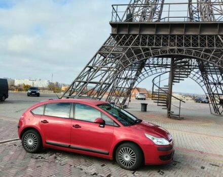 Красный Ситроен С4, объемом двигателя 1.6 л и пробегом 200 тыс. км за 3600 $, фото 1 на Automoto.ua