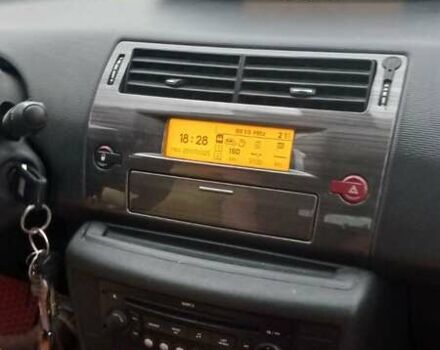 Червоний Сітроен С4, об'ємом двигуна 1.6 л та пробігом 150 тис. км за 5500 $, фото 3 на Automoto.ua