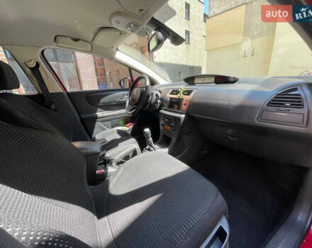 Червоний Сітроен С4, об'ємом двигуна 1.56 л та пробігом 220 тис. км за 5000 $, фото 19 на Automoto.ua