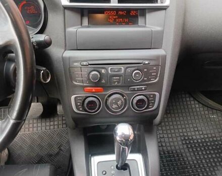 Красный Ситроен С4, объемом двигателя 1.6 л и пробегом 183 тыс. км за 6700 $, фото 5 на Automoto.ua