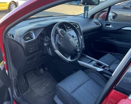 Красный Ситроен С4, объемом двигателя 1.6 л и пробегом 170 тыс. км за 6500 $, фото 13 на Automoto.ua