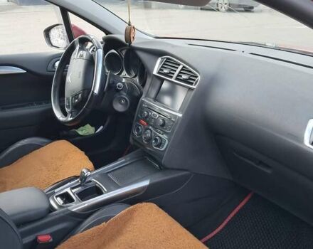 Сітроен С4 2011 у Львові на Automoto.ua Червоний Сітроен С4, об'ємом двигуна 1.6 л та пробігом 216 тис. км за 7500 $, фото 6 на Automoto.ua
