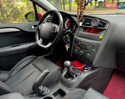 Красный Ситроен С4, объемом двигателя 1.6 л и пробегом 351 тыс. км за 6490 $, фото 28 на Automoto.ua