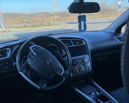 Красный Ситроен С4, объемом двигателя 1.6 л и пробегом 170 тыс. км за 6500 $, фото 14 на Automoto.ua