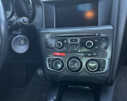 Красный Ситроен С4, объемом двигателя 1.6 л и пробегом 170 тыс. км за 6500 $, фото 12 на Automoto.ua