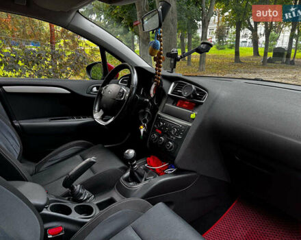 Красный Ситроен С4, объемом двигателя 1.6 л и пробегом 351 тыс. км за 6490 $, фото 27 на Automoto.ua