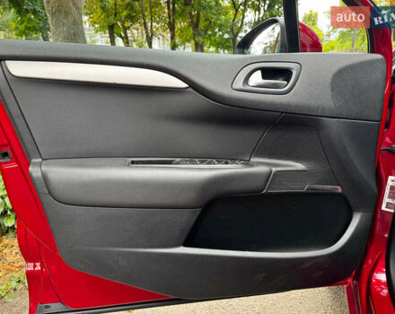 Красный Ситроен С4, объемом двигателя 1.6 л и пробегом 351 тыс. км за 6490 $, фото 9 на Automoto.ua